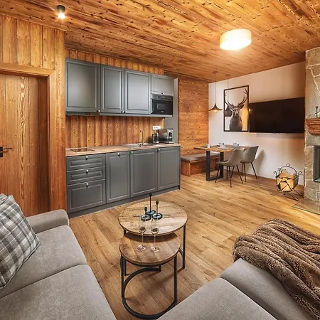 Claudie De Luxe Апартаменты